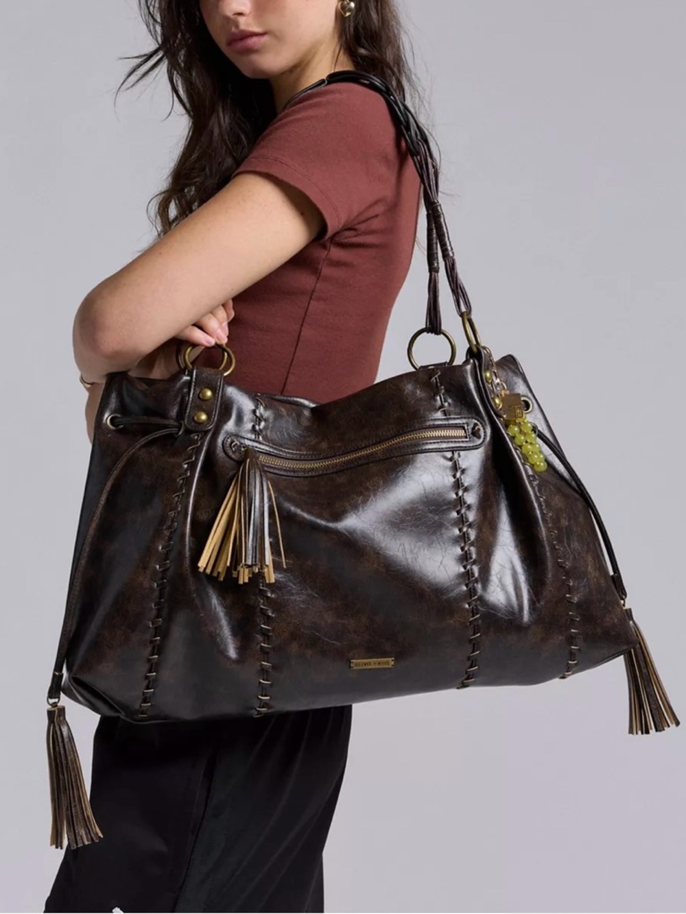 SALE Silence + Noise Brown Faux Leather XL Tote Bag New w/o tag Urban Outfitters